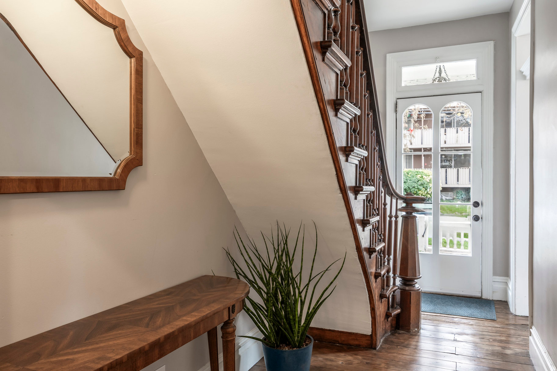 CAPITOL HILL - Residential