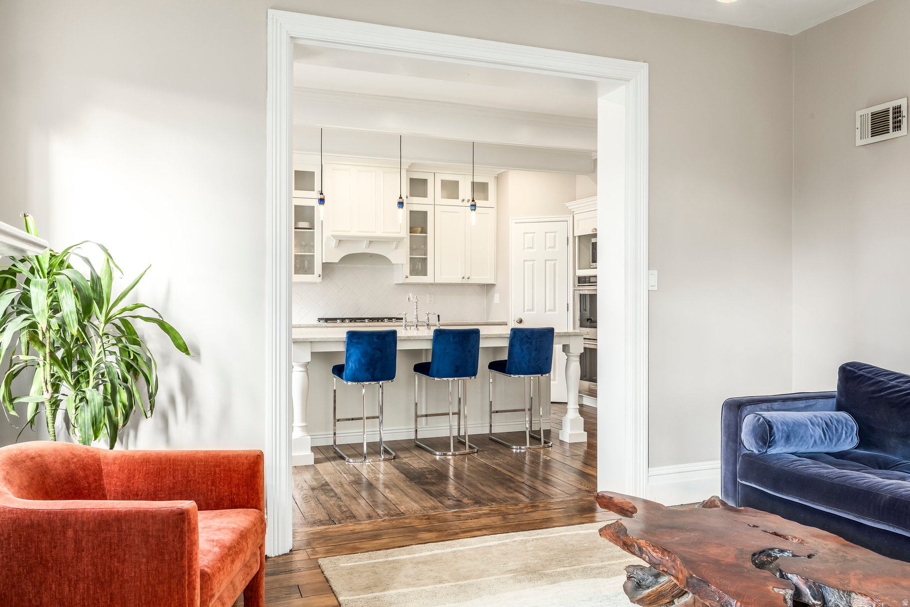 CAPITOL HILL - Residential