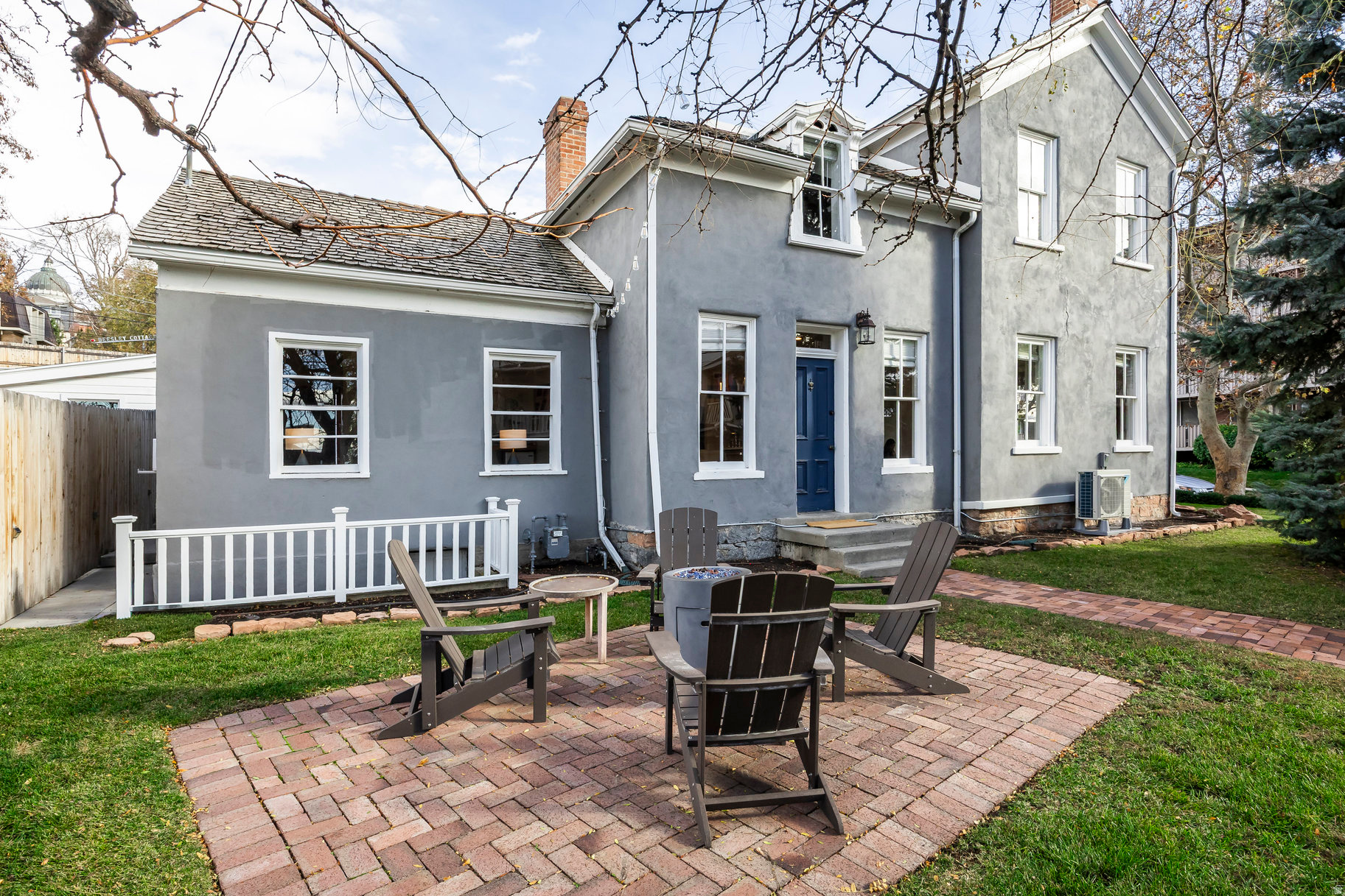 CAPITOL HILL - Residential