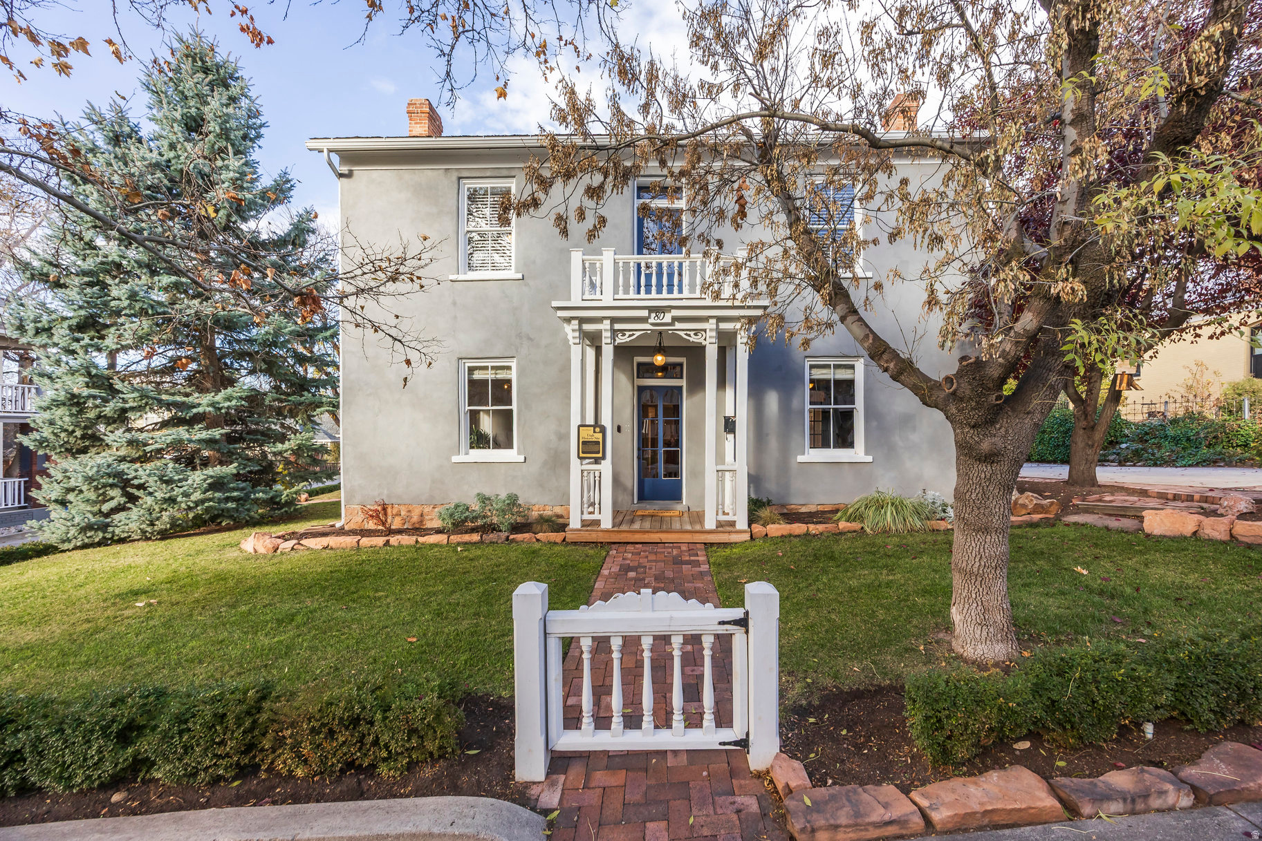 CAPITOL HILL - Residential