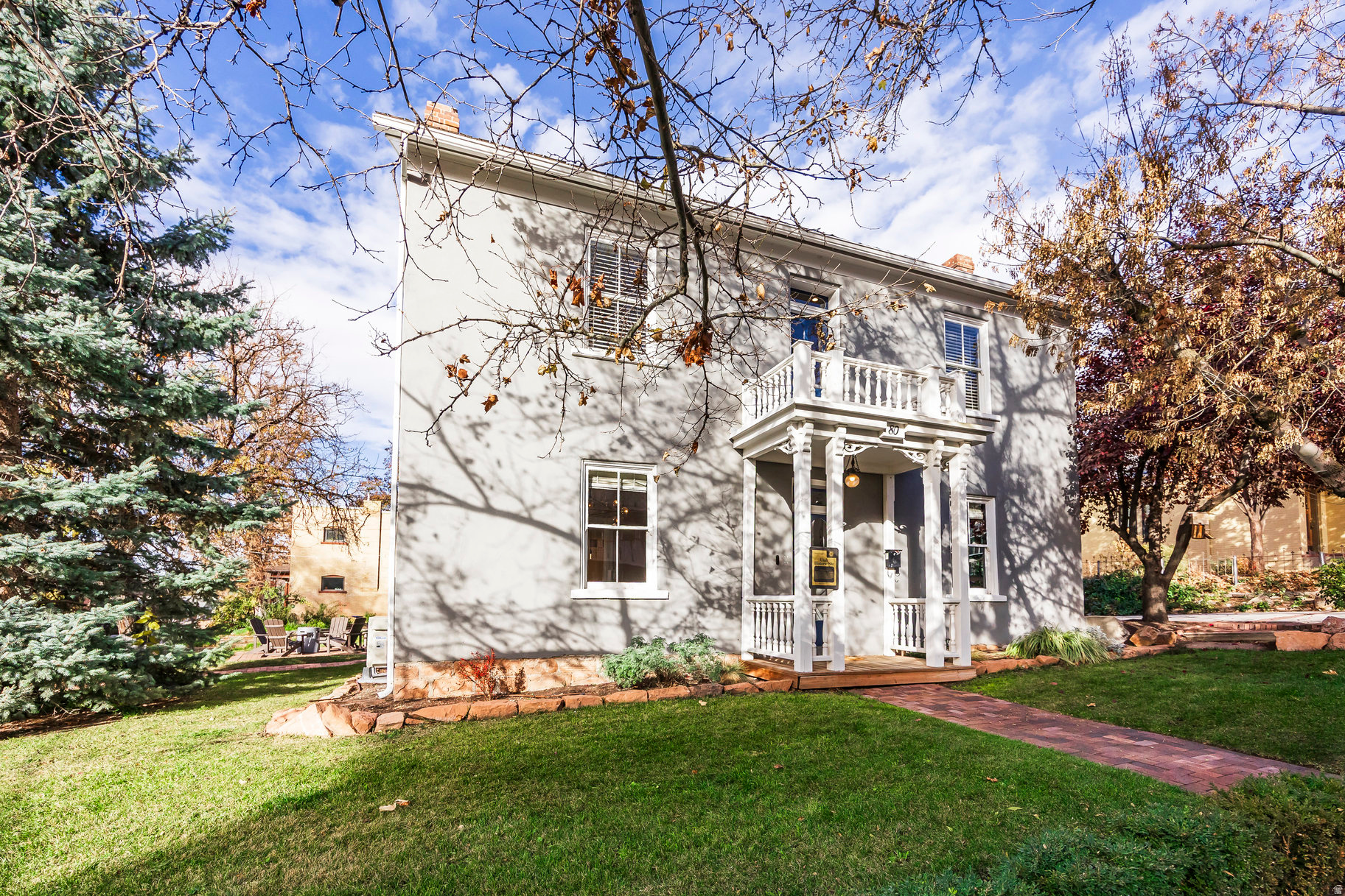 CAPITOL HILL - Residential