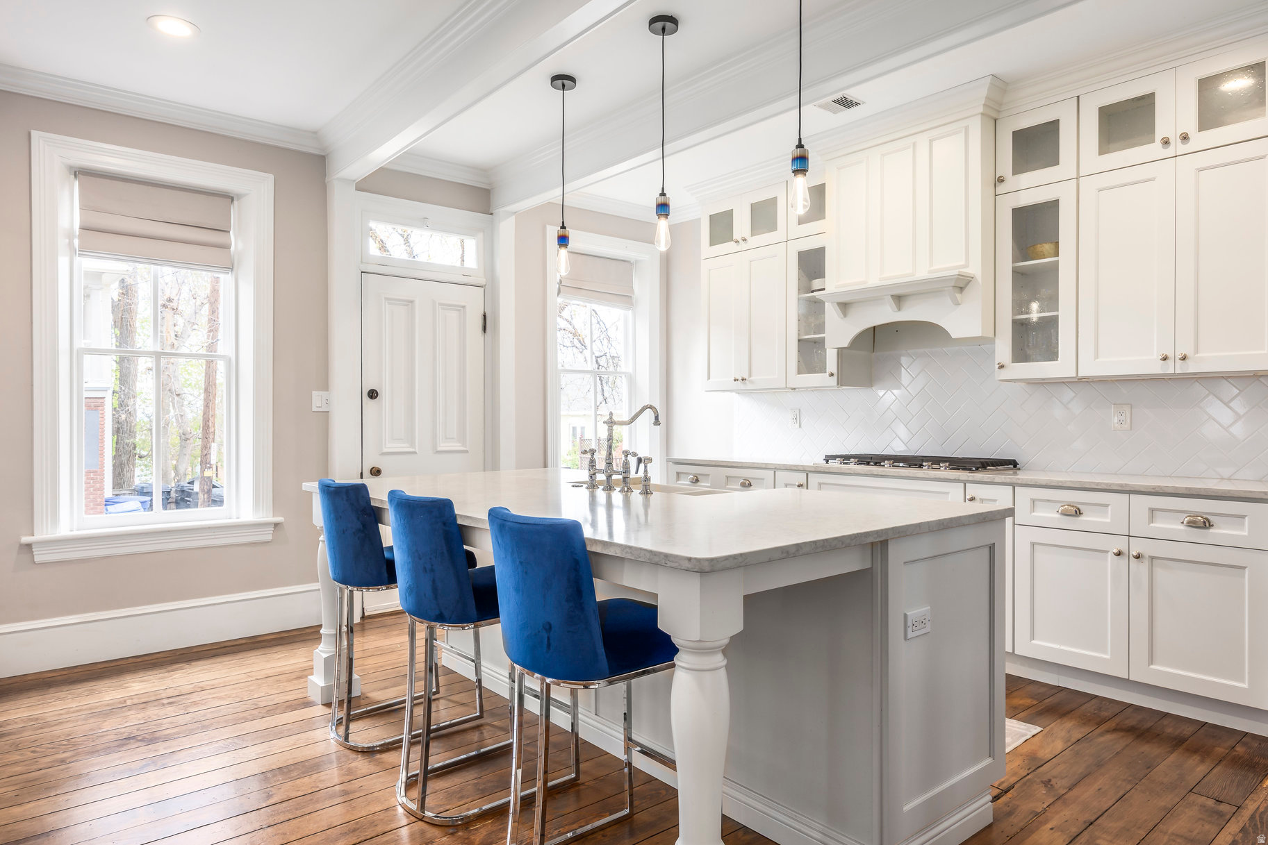 CAPITOL HILL - Residential