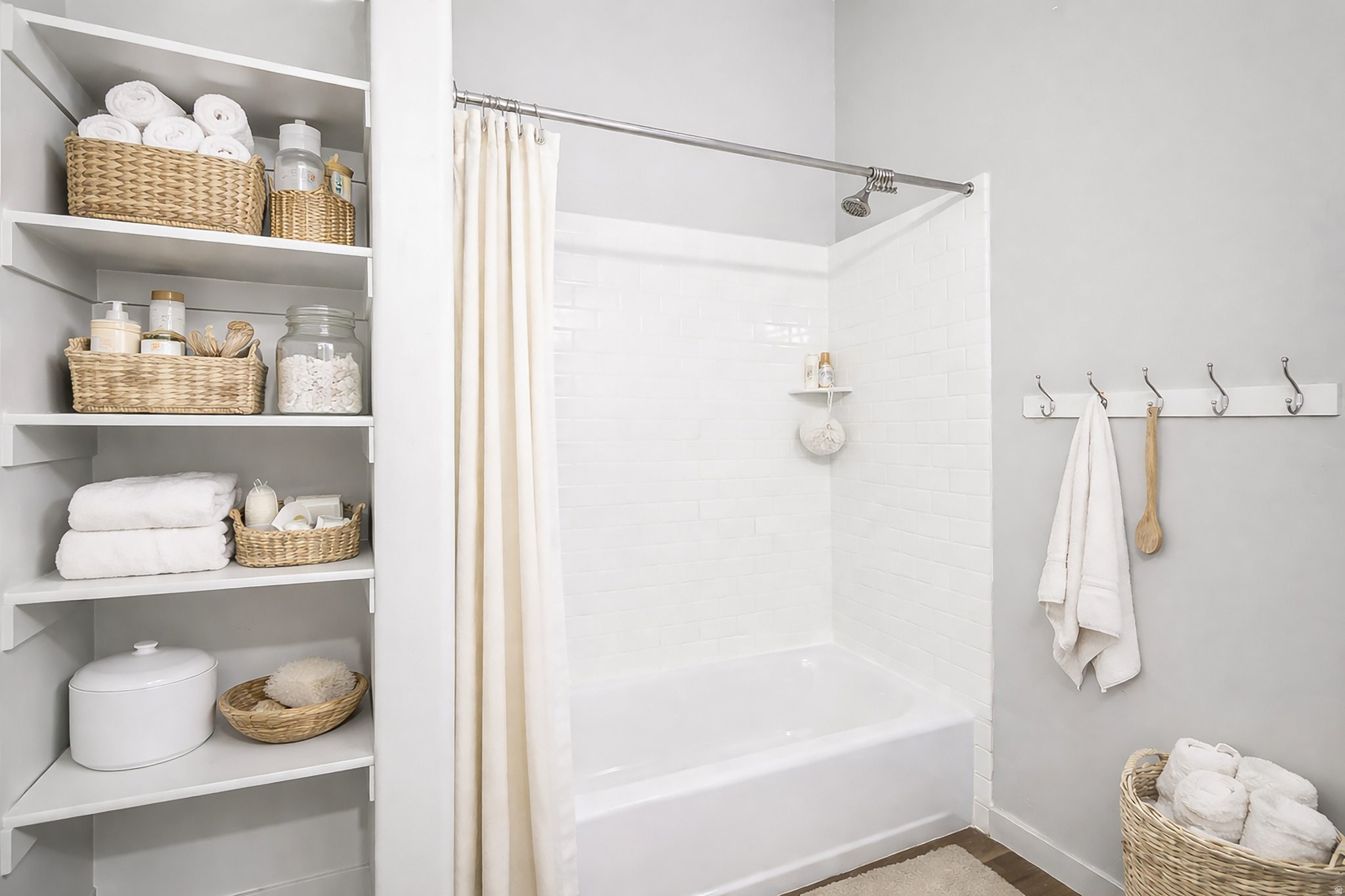 FLYING HORSE CONDOMI - Residential