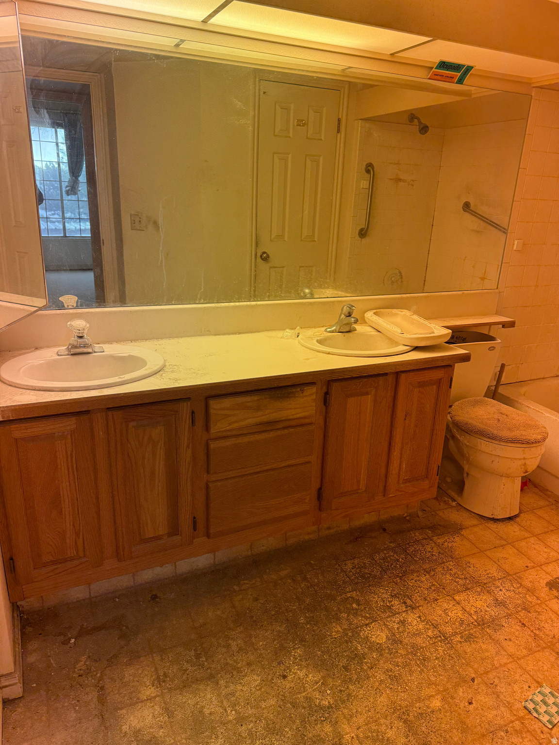 CARRIAGE CROSSING - Residential