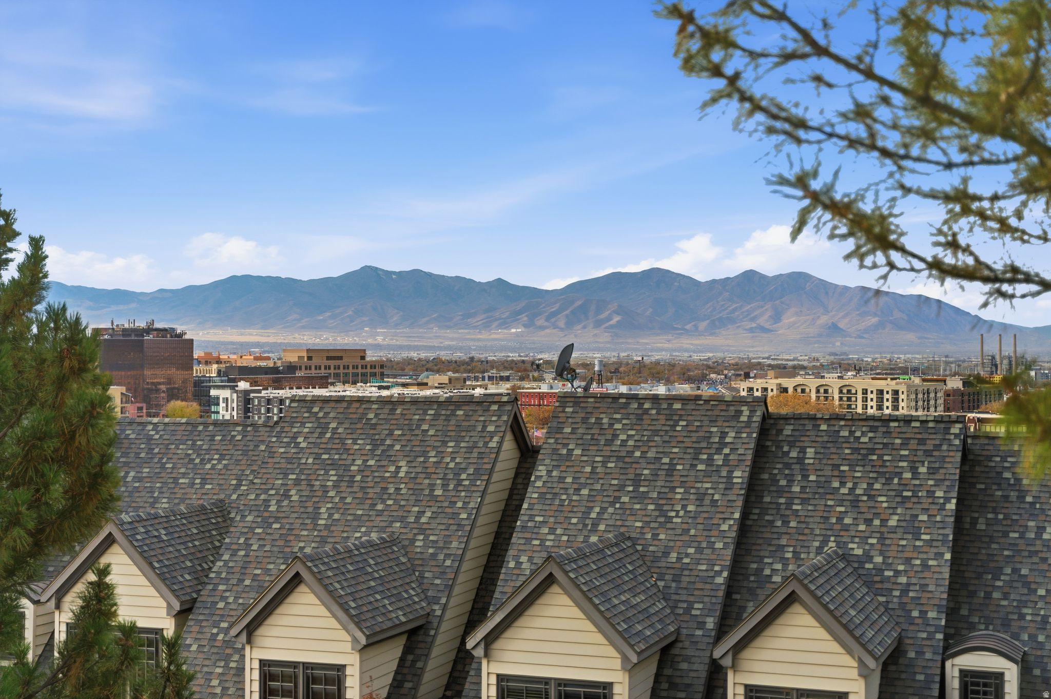 CAPITOL HILL - Residential