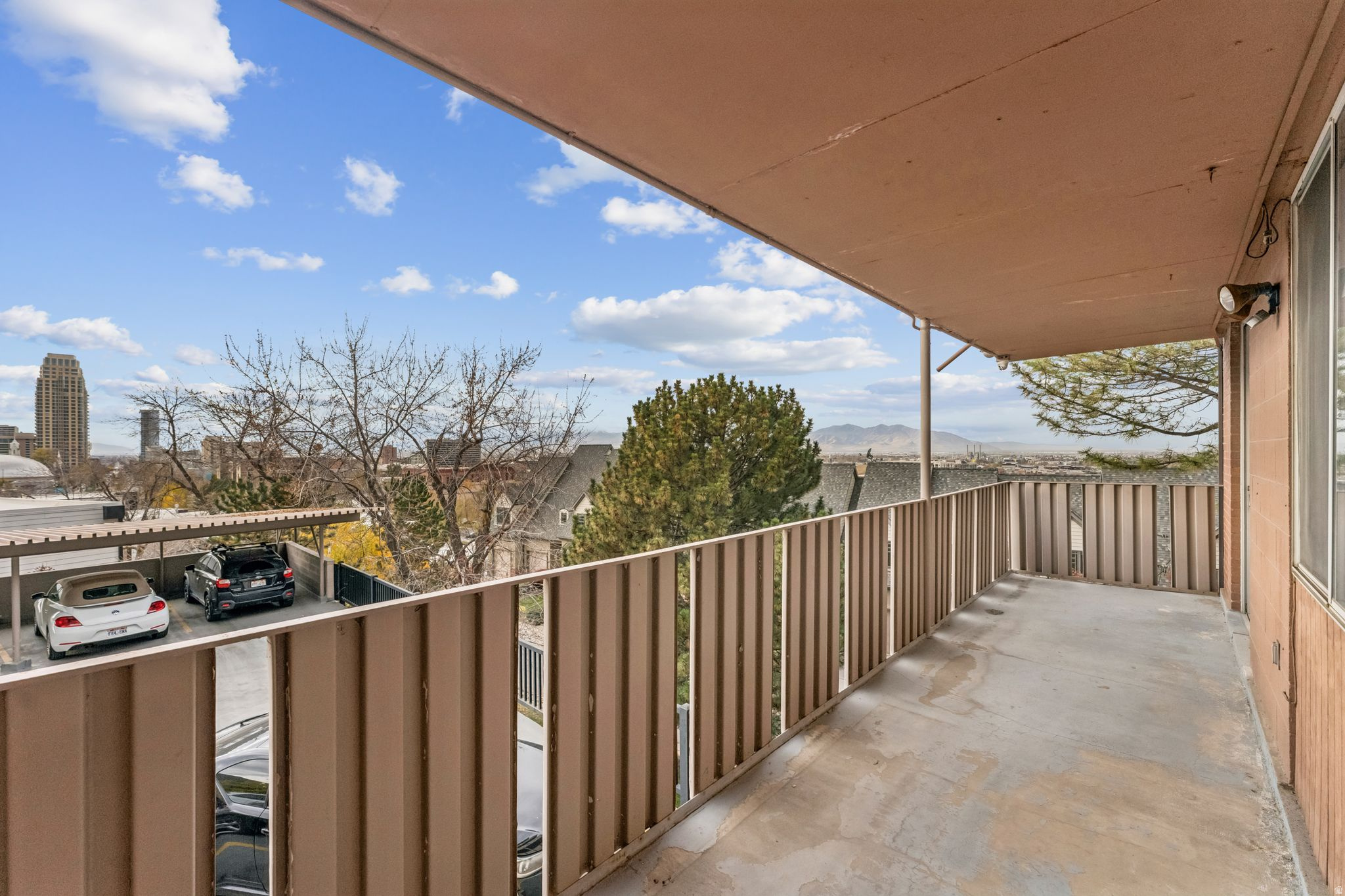 CAPITOL HILL - Residential