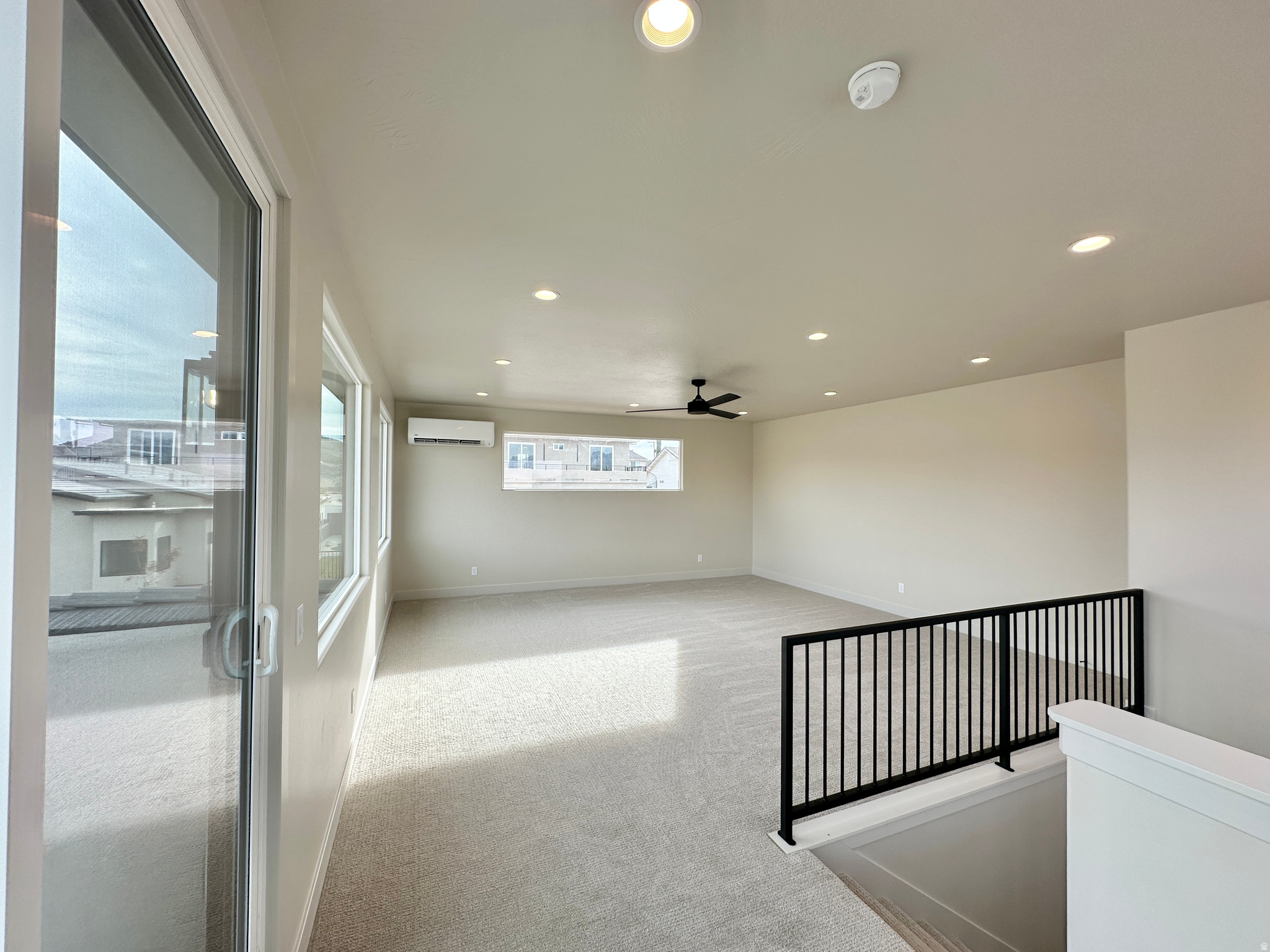 FALCON RIDGE - Residential