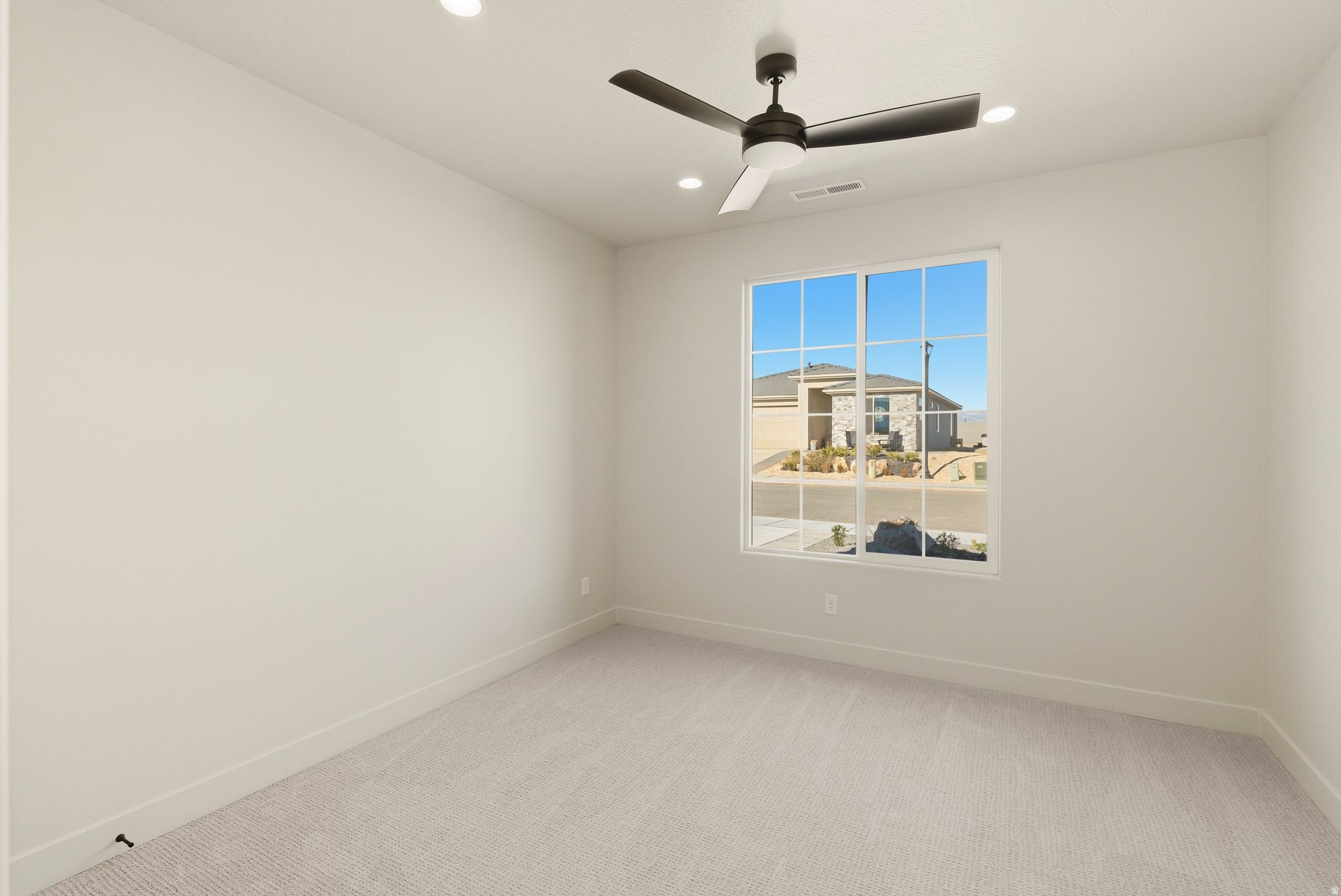 FALCON RIDGE - Residential