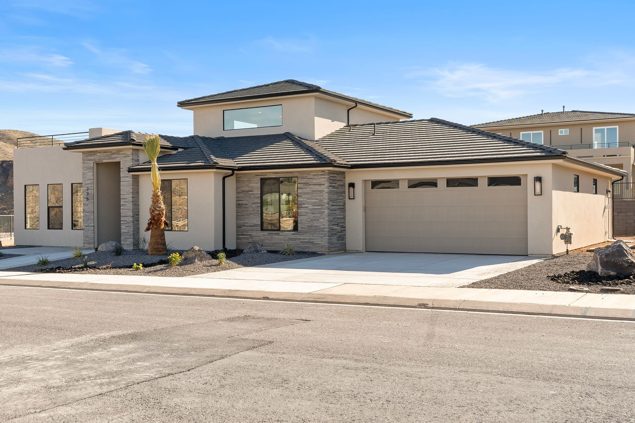 FALCON RIDGE - Residential