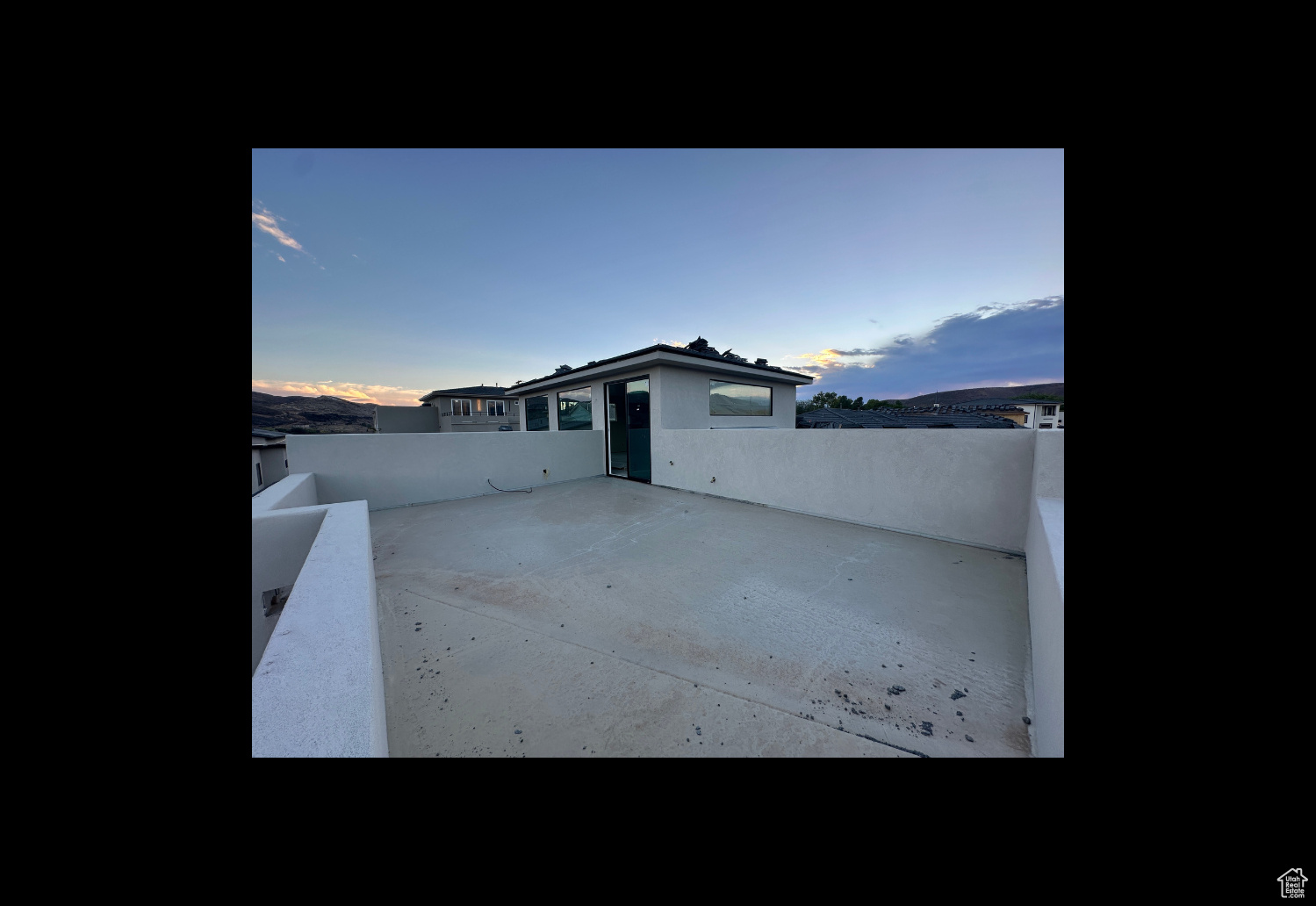 FALCON RIDGE - Residential