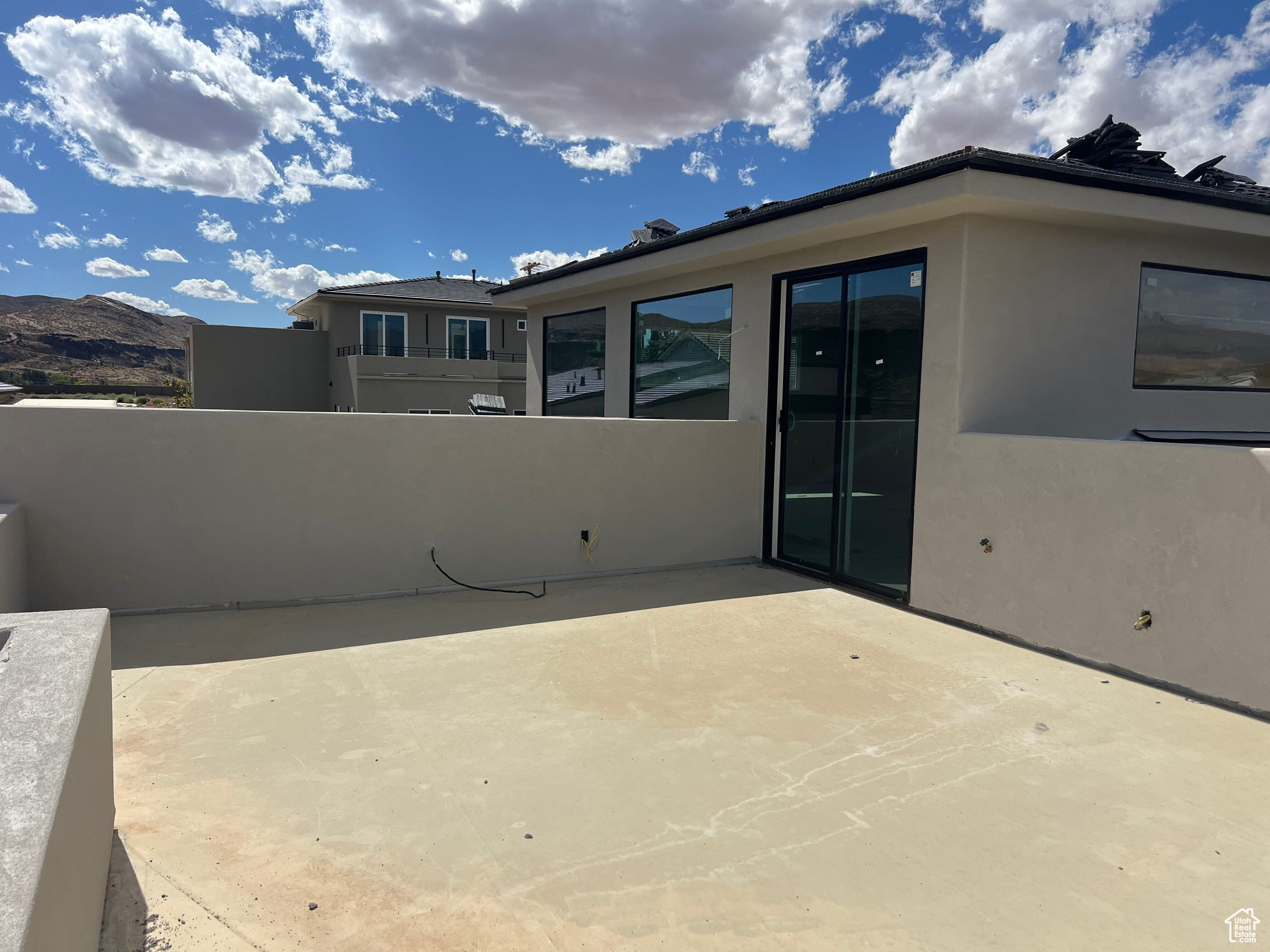FALCON RIDGE - Residential