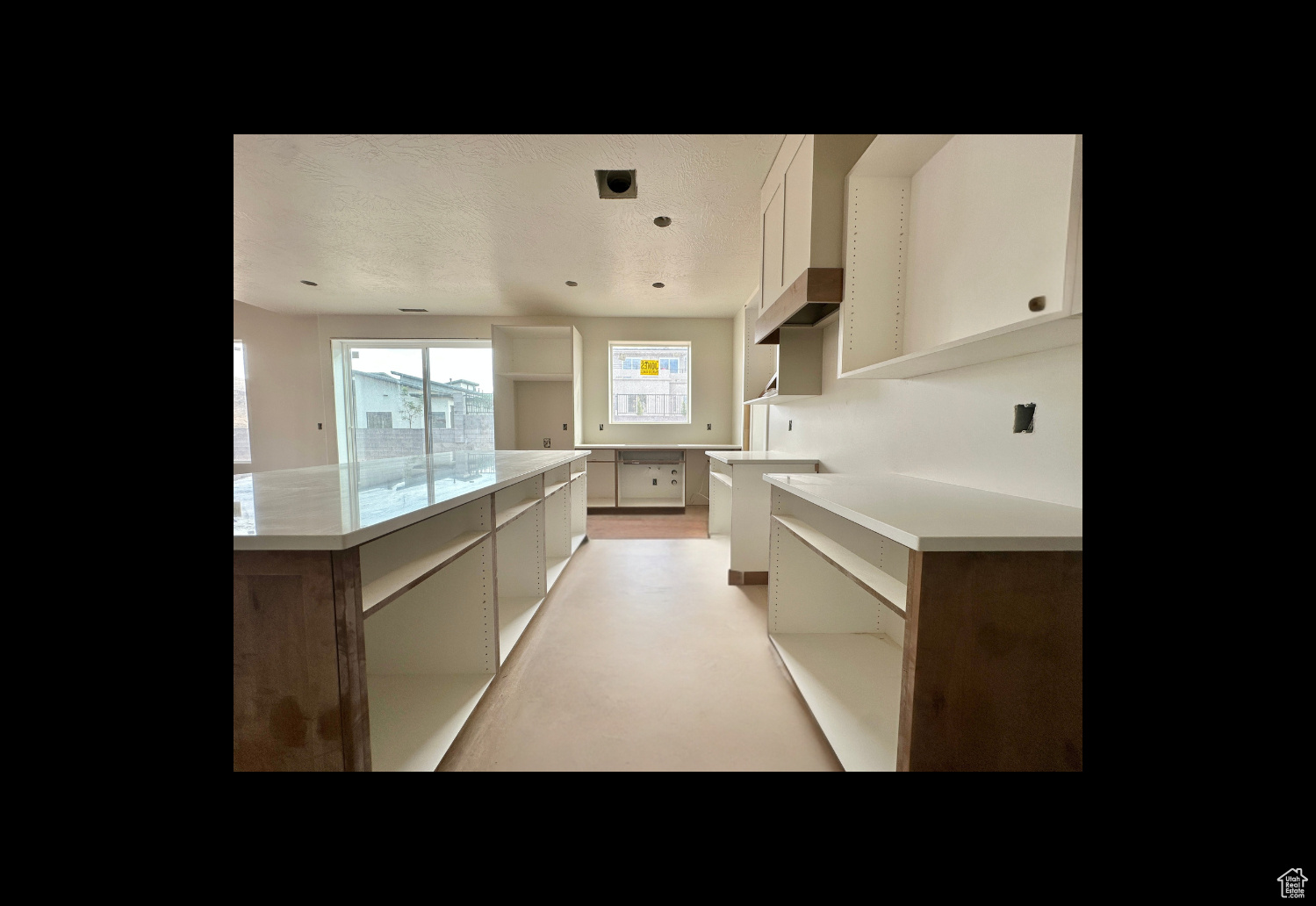 FALCON RIDGE - Residential