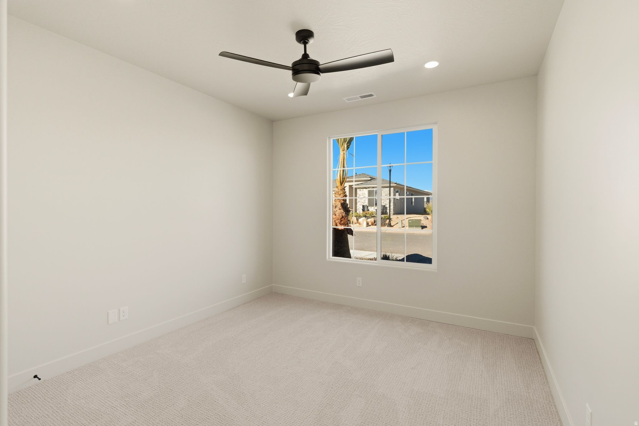 FALCON RIDGE - Residential