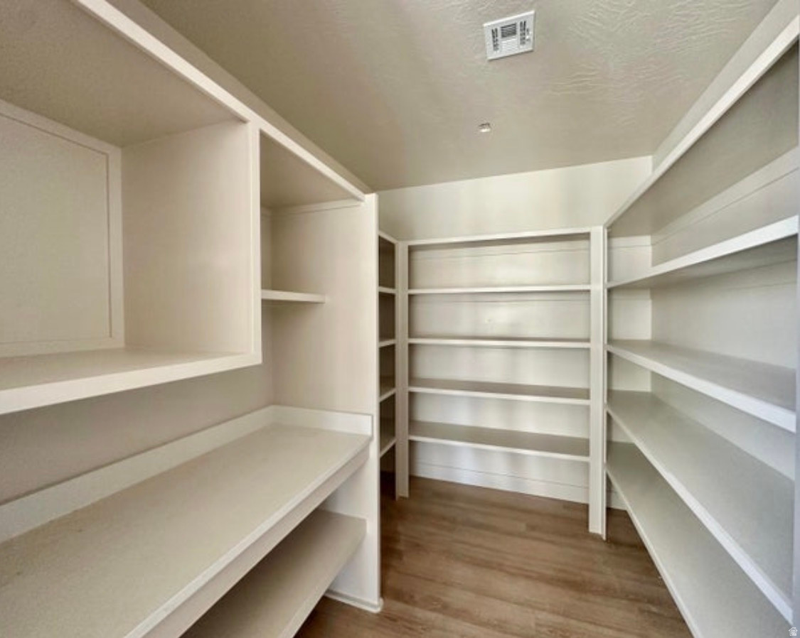 FALCON RIDGE - Residential