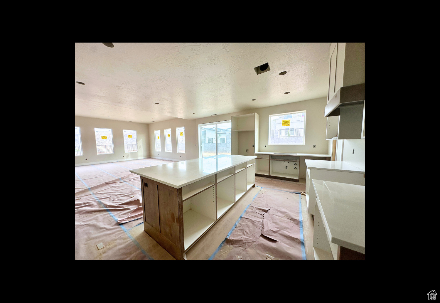 FALCON RIDGE - Residential