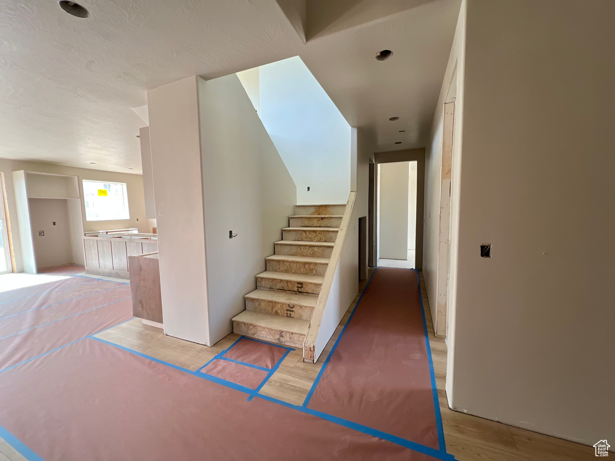 FALCON RIDGE - Residential