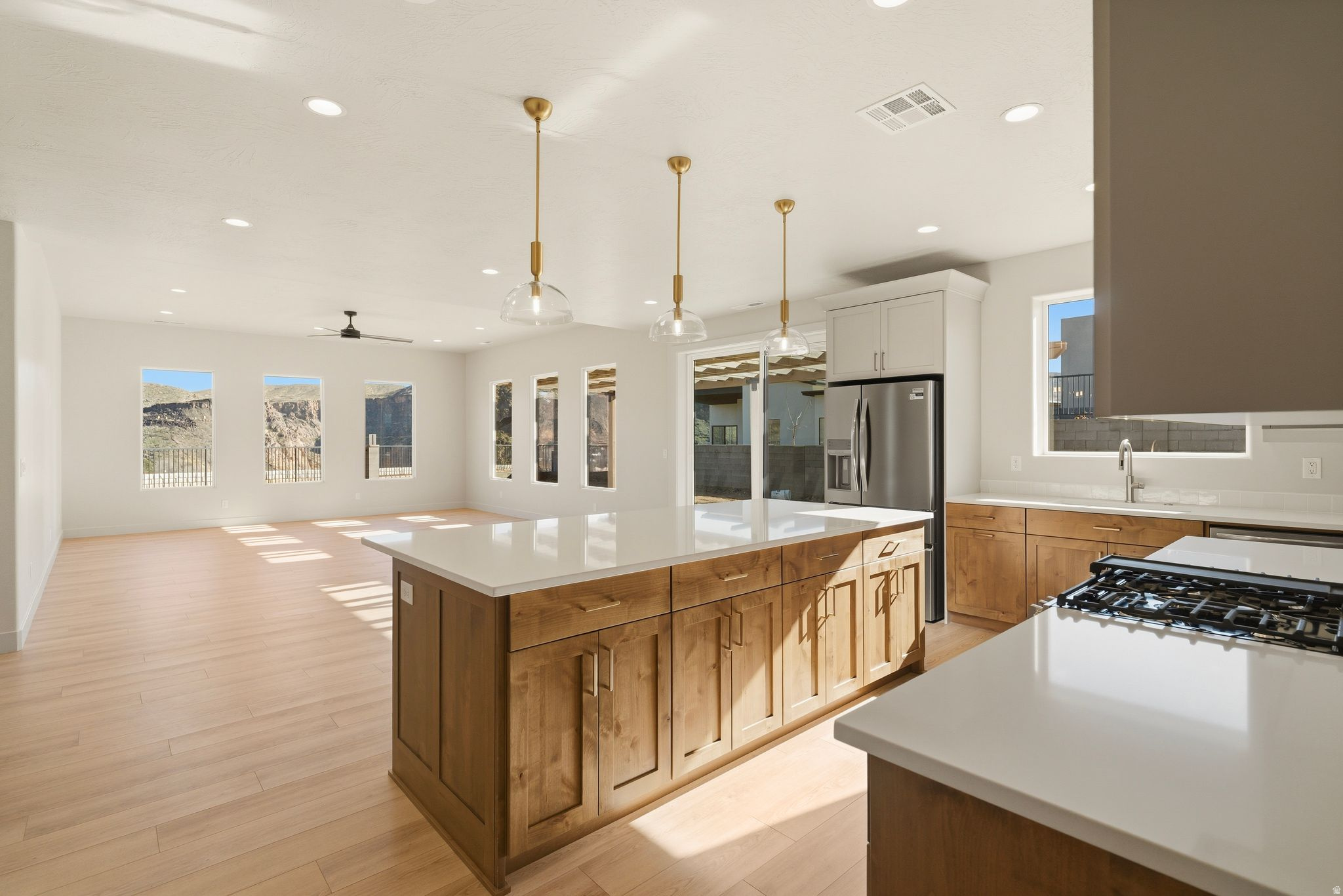 FALCON RIDGE - Residential