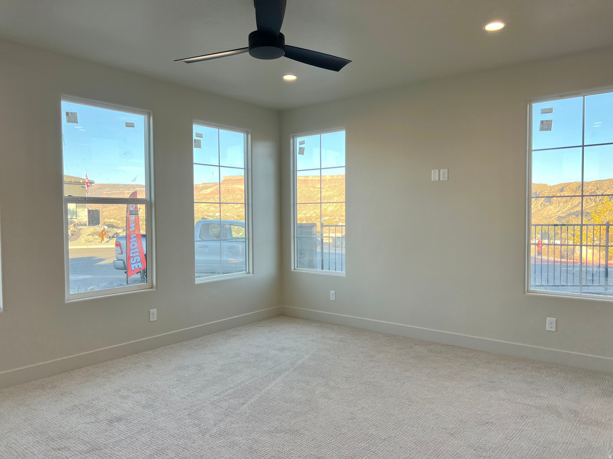 FALCON RIDGE - Residential