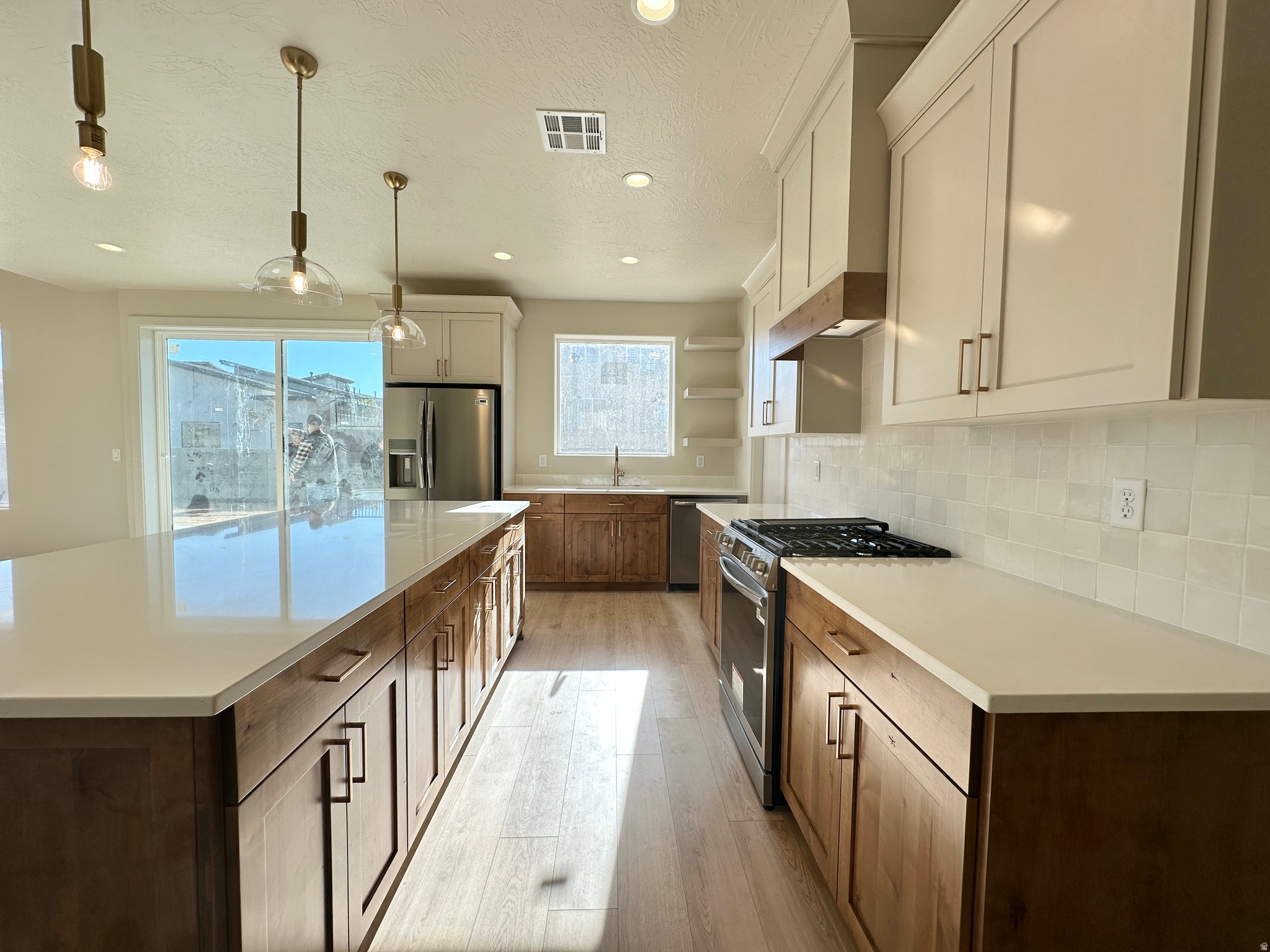 FALCON RIDGE - Residential