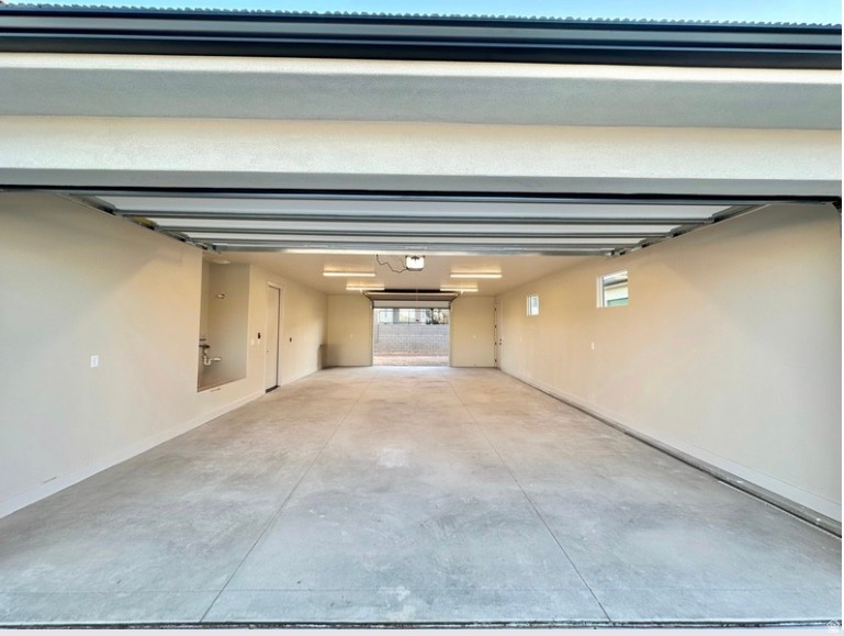 FALCON RIDGE - Residential