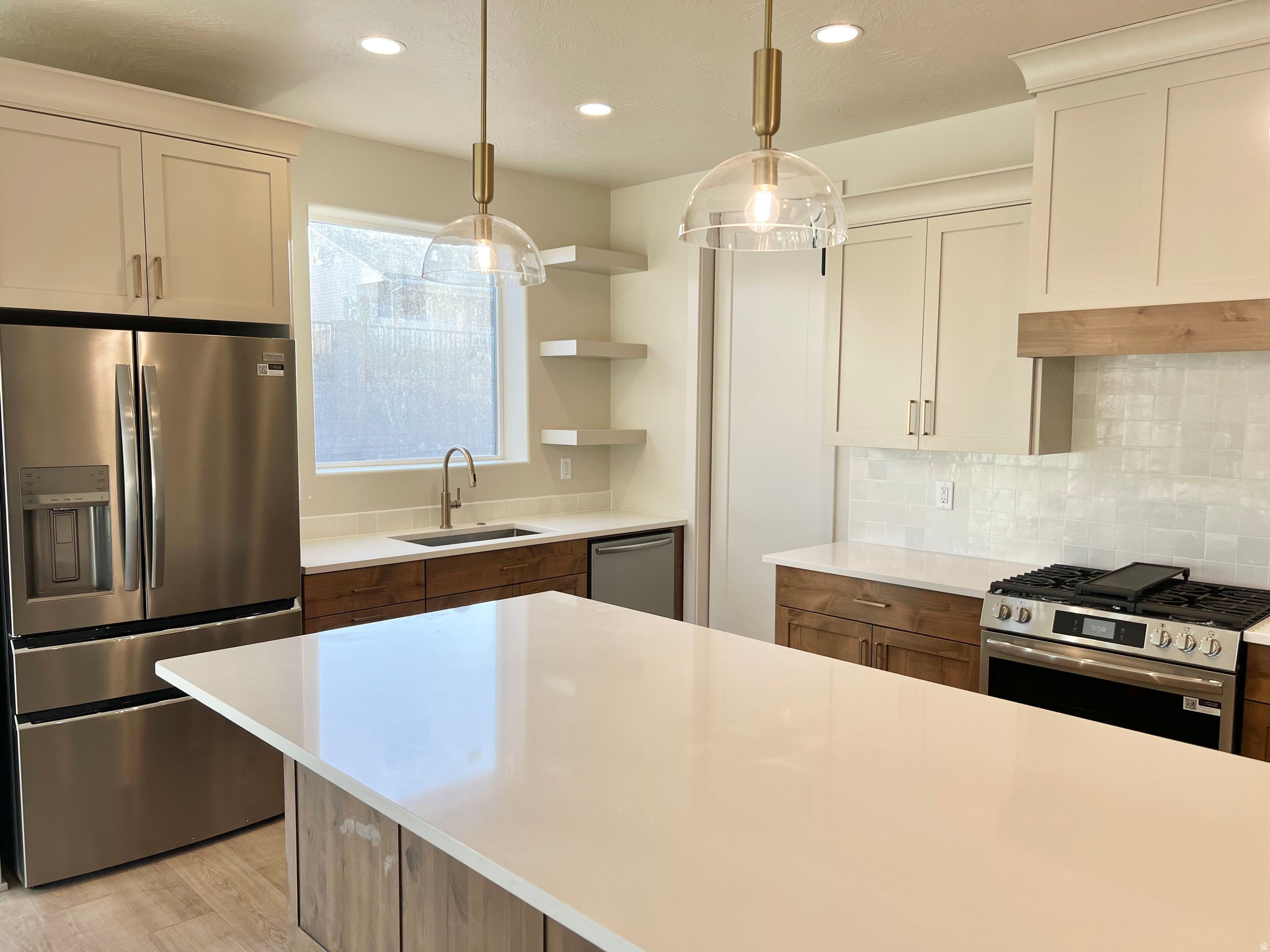 FALCON RIDGE - Residential