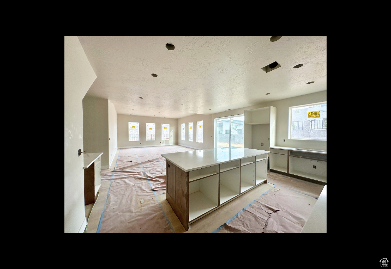 FALCON RIDGE - Residential