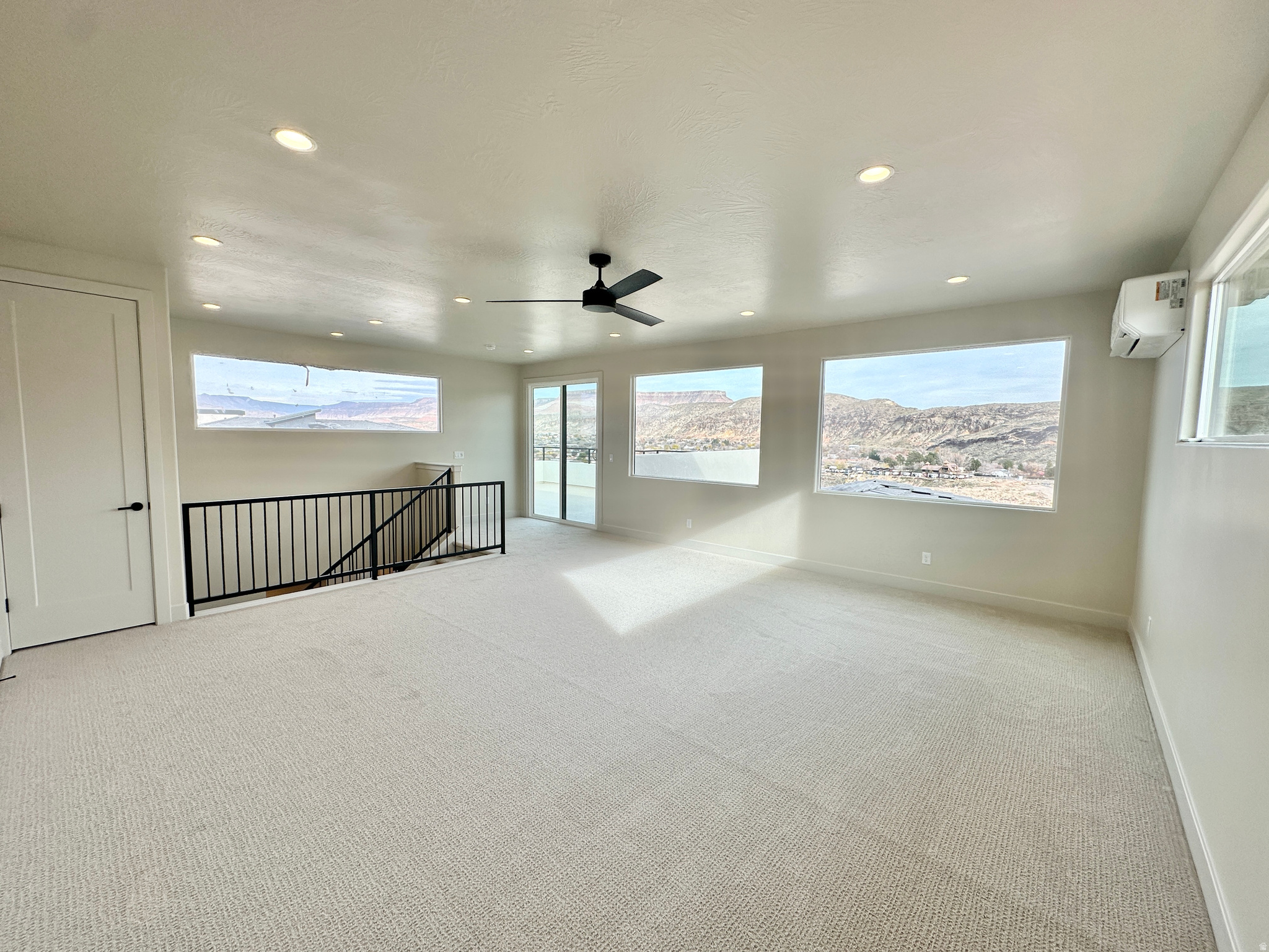 FALCON RIDGE - Residential