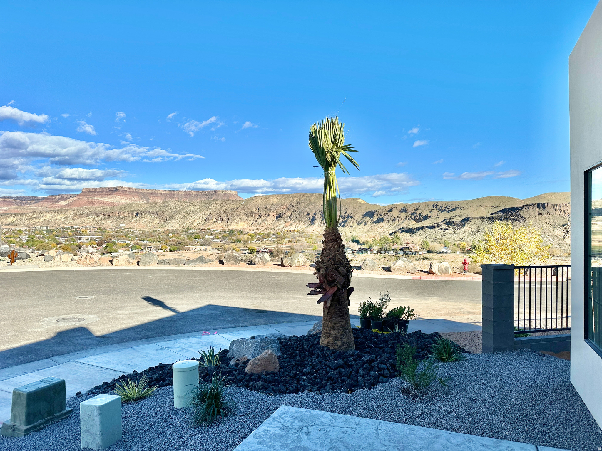 FALCON RIDGE - Residential