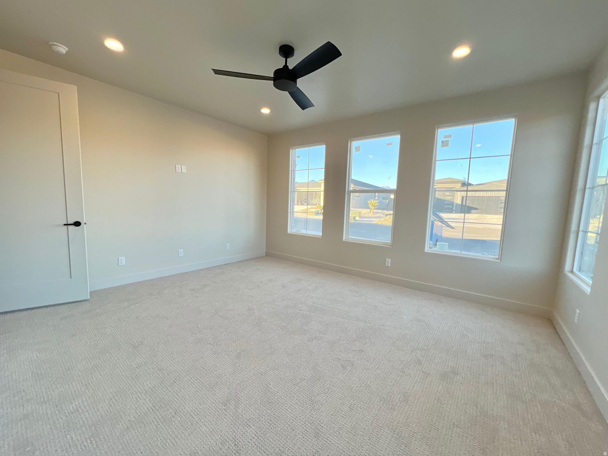 FALCON RIDGE - Residential