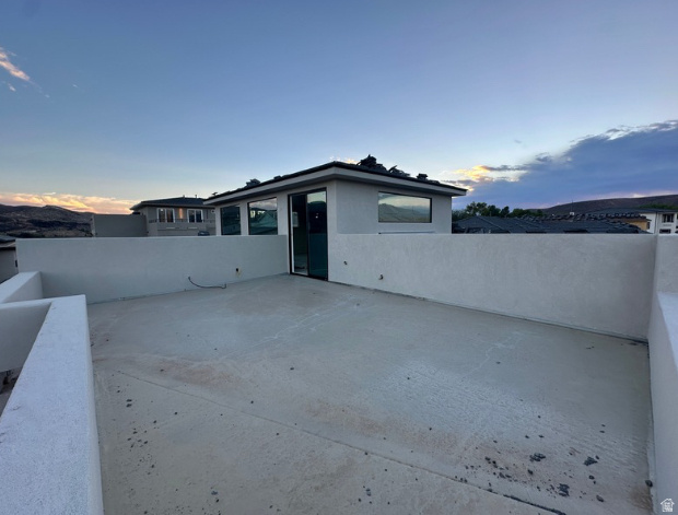 FALCON RIDGE - Residential