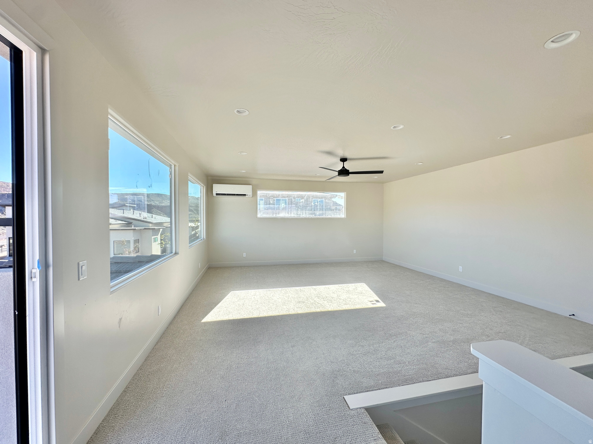 FALCON RIDGE - Residential