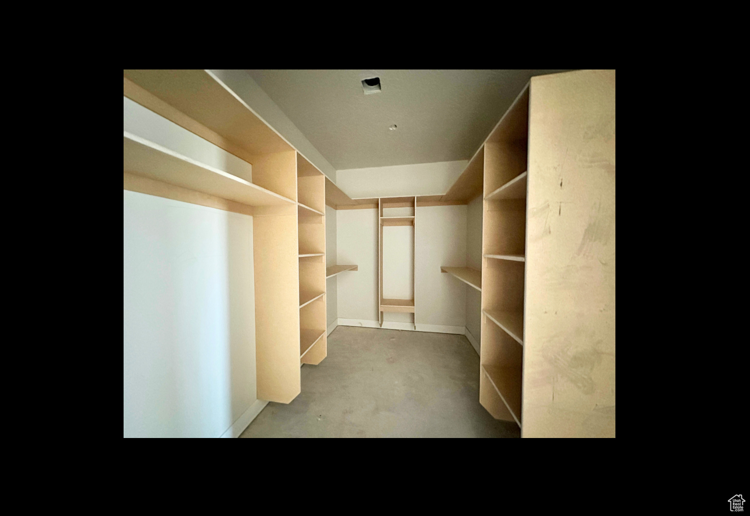 FALCON RIDGE - Residential