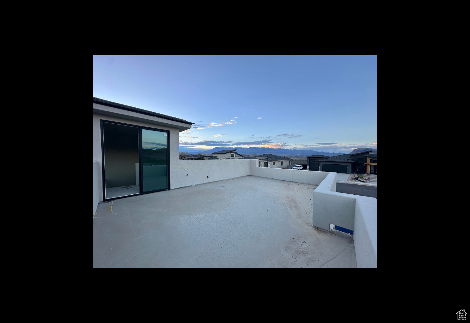 FALCON RIDGE - Residential