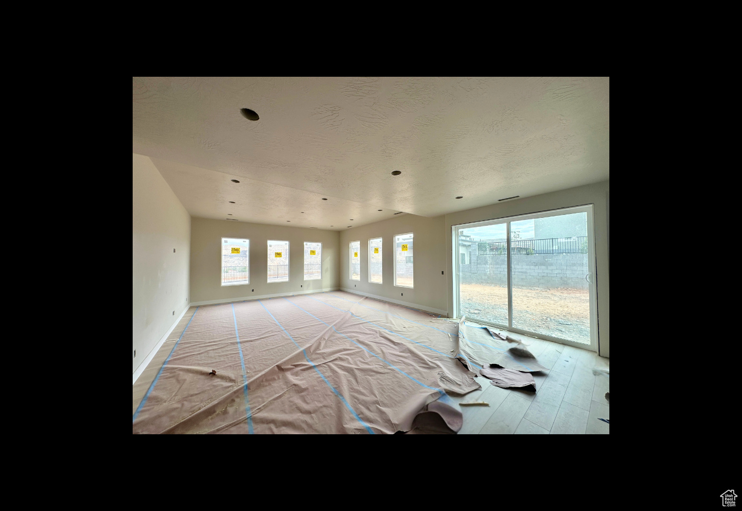 FALCON RIDGE - Residential