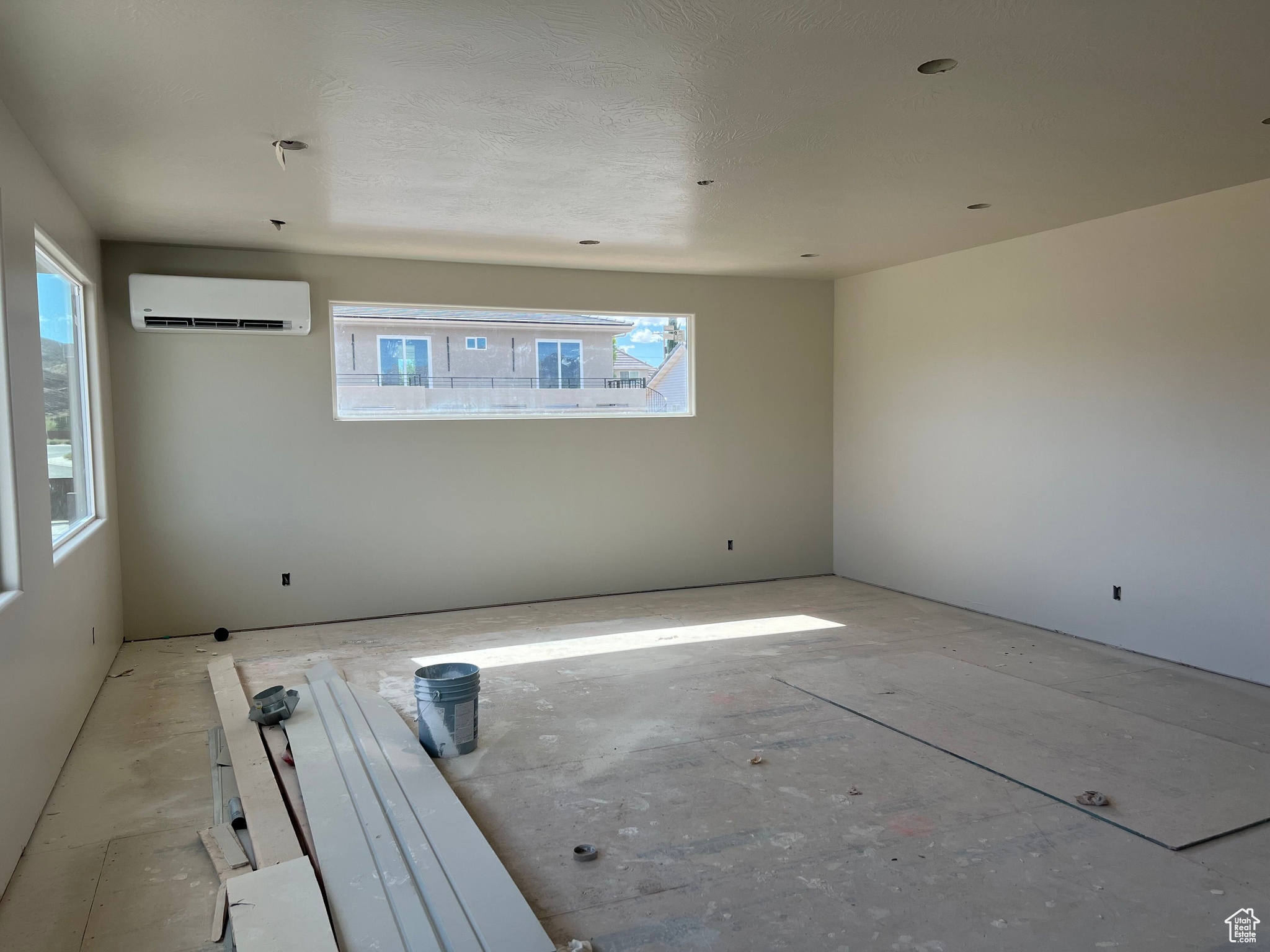 FALCON RIDGE - Residential