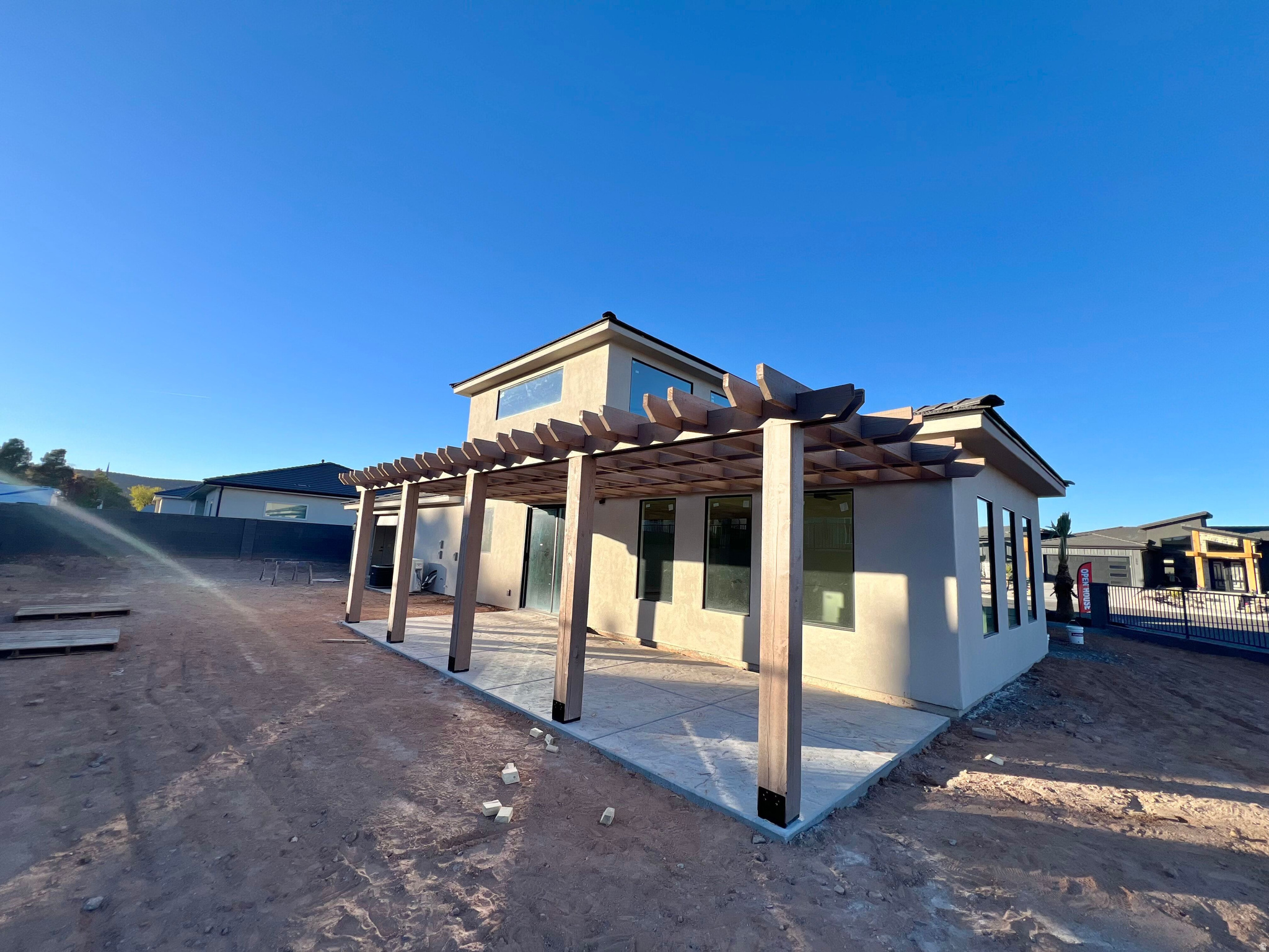 FALCON RIDGE - Residential