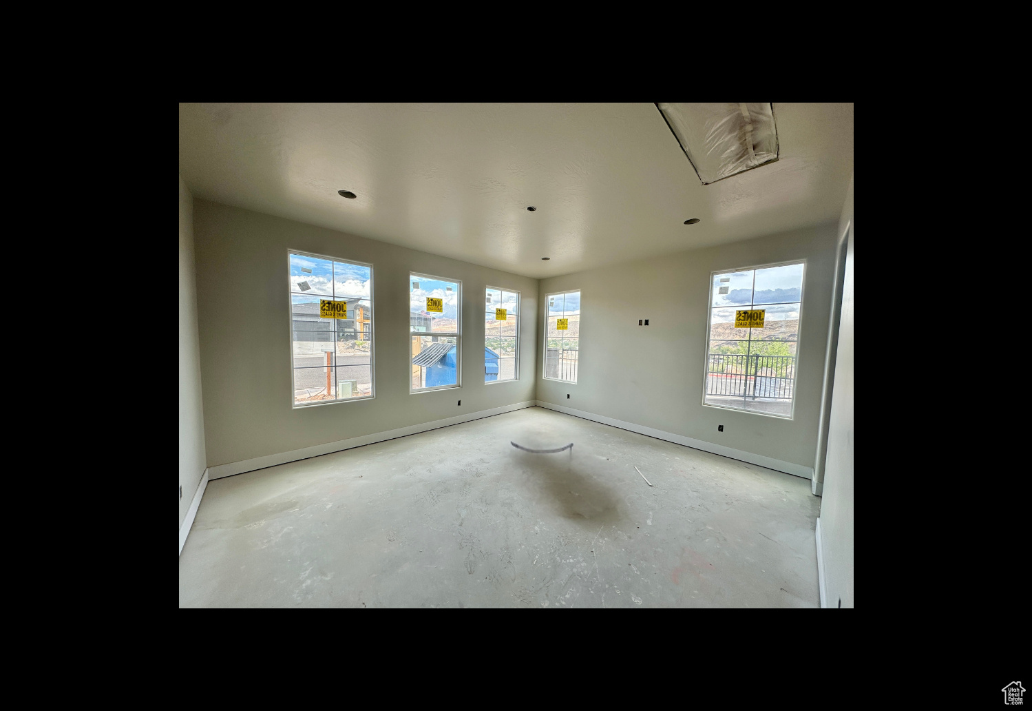 FALCON RIDGE - Residential