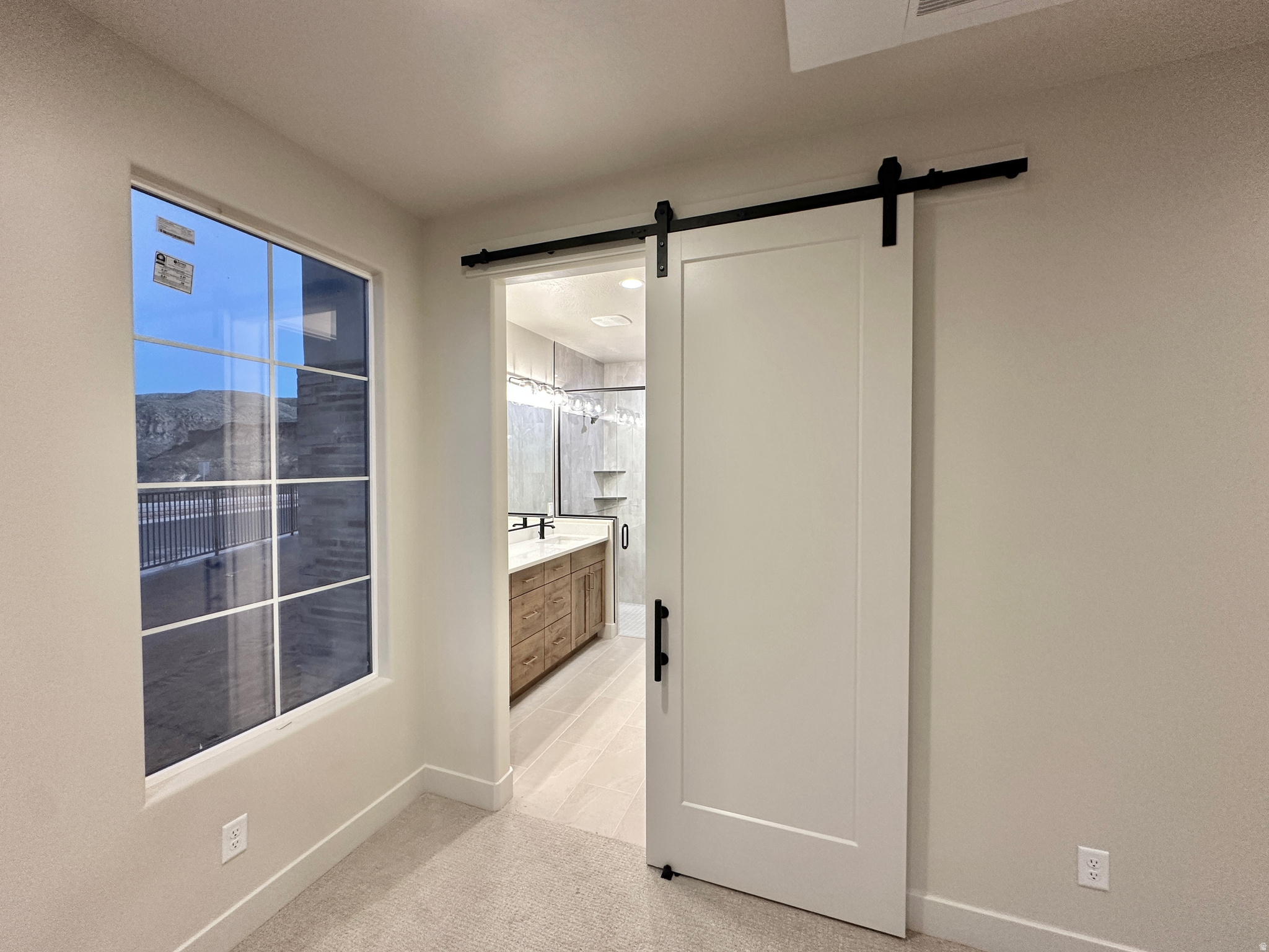 FALCON RIDGE - Residential