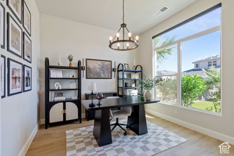 Tiny photo for 706 S TAYLOR CREEK DR, Washington, UT 84780 (MLS # 2189455)