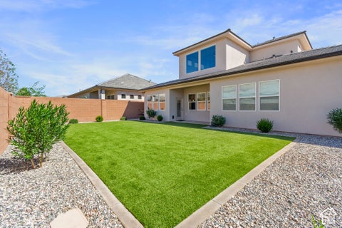Tiny photo for 706 S TAYLOR CREEK DR, Washington, UT 84780 (MLS # 2189455)