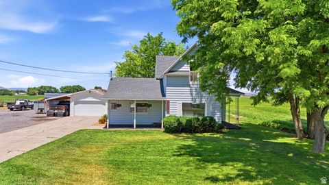 Photo of 1025 E MAIN ST, Wellsville, UT 84339 (MLS # 2167288)