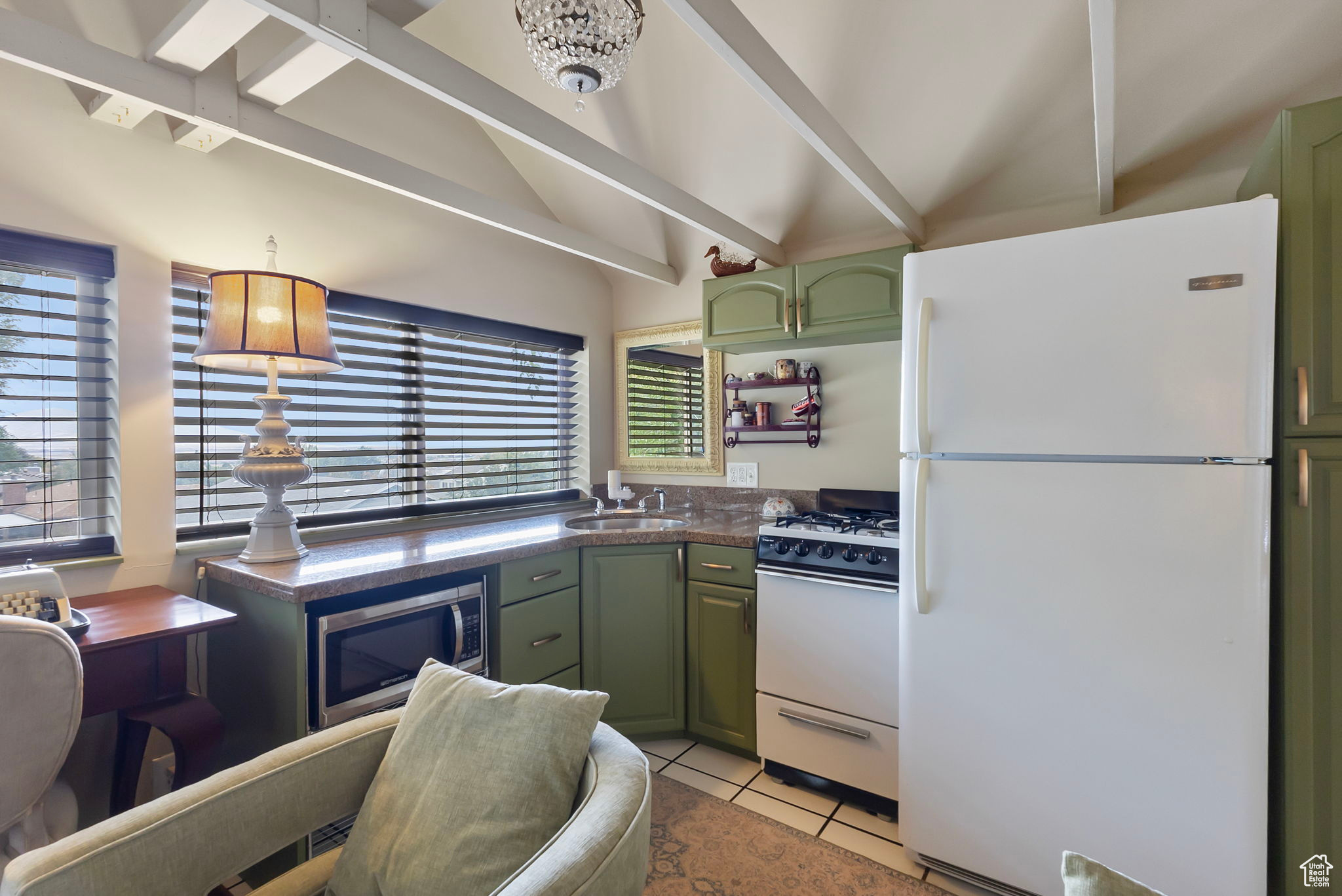 AMENDED HIGHLANDS PL - Residential