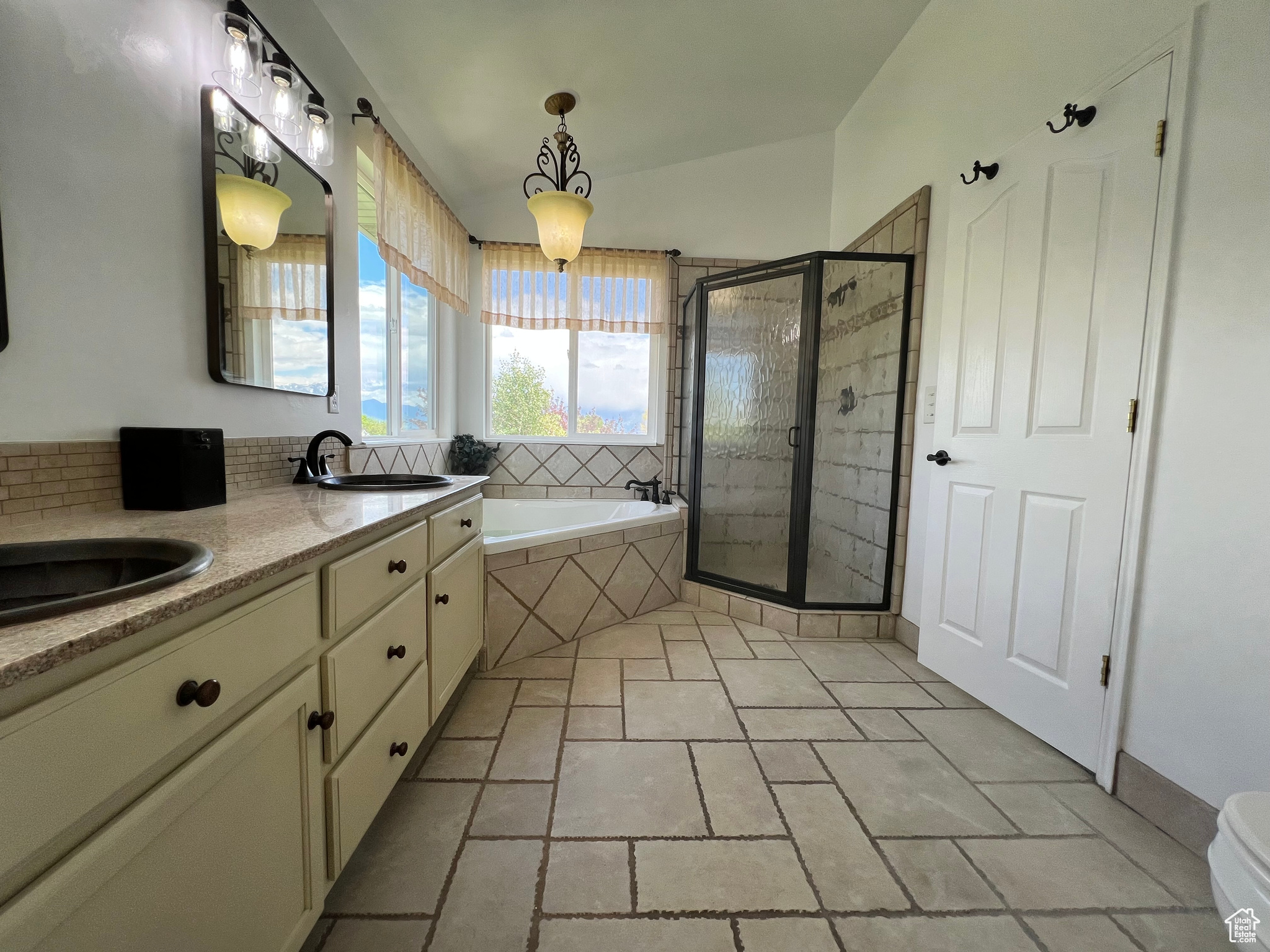 5208 W Case Mountain Rd, West Jordan, Utah image 14