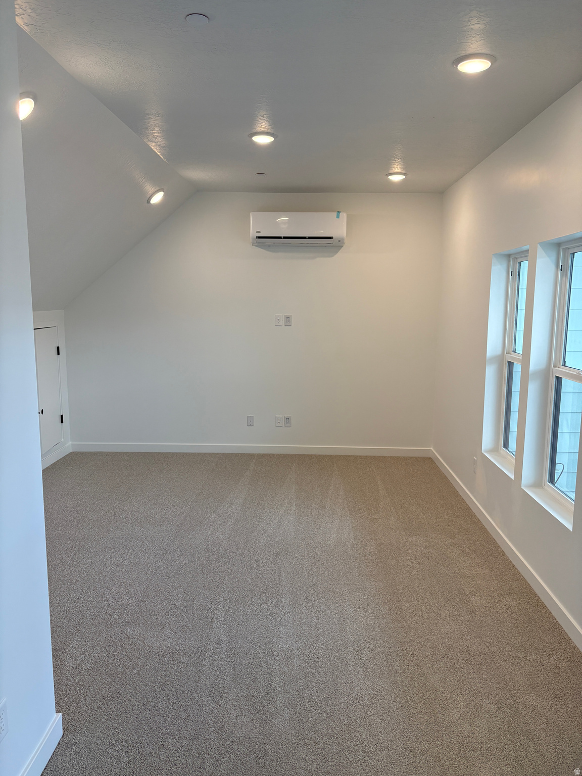 DAYBREAK - Residential