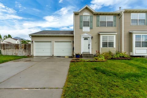 Townhouse For Sale - 179 W Alfred Dr<br/> Tooele, UT 84074
