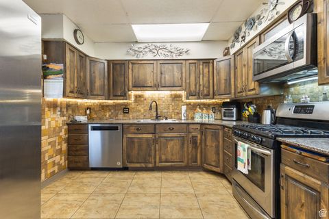 Tiny photo for 393 E CENTER St, Springville, UT 84663 (MLS # 2111595)