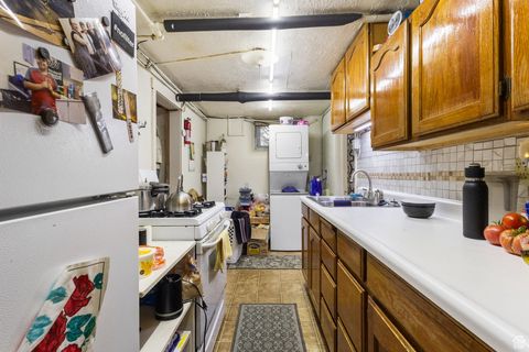 Tiny photo for 393 E CENTER St, Springville, UT 84663 (MLS # 2111595)