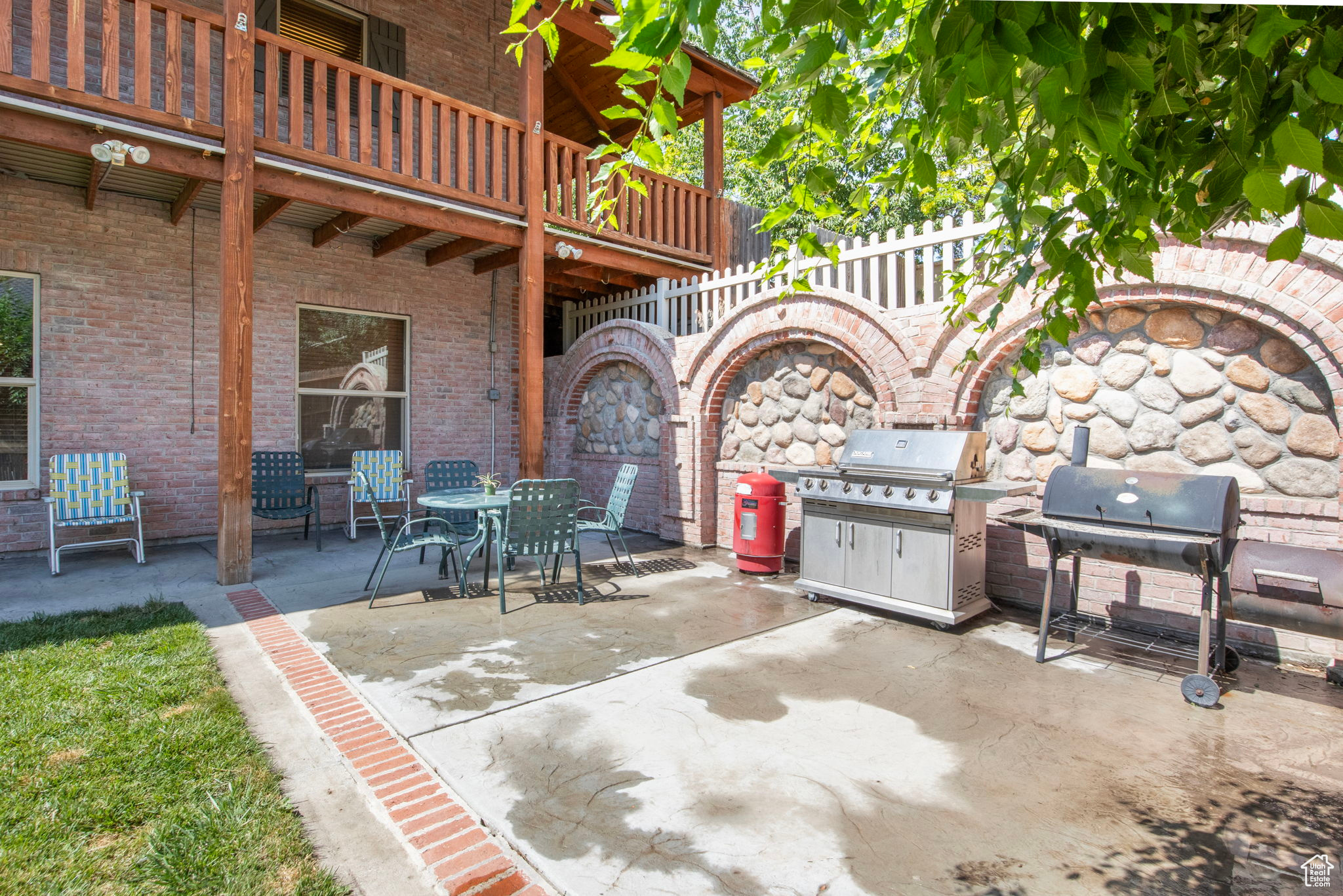 SHERWOOD HILLS - Residential