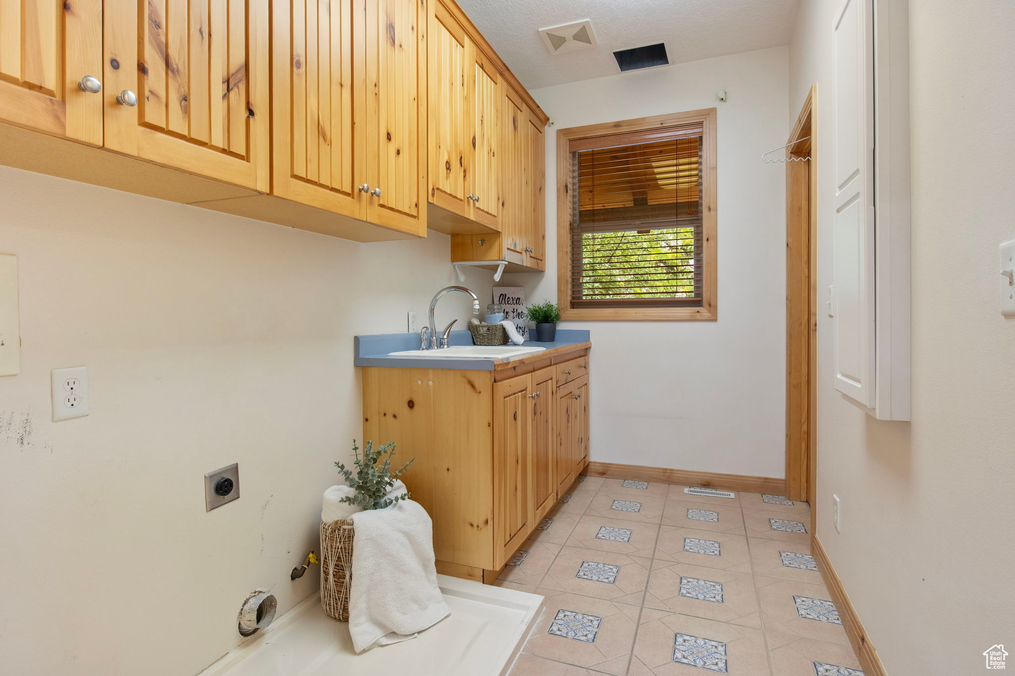 SHERWOOD HILLS - Residential