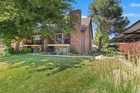Photo of 1263 E COTTONWOOD HILLS DR S, Sandy, UT 84094 (MLS # 2124349)